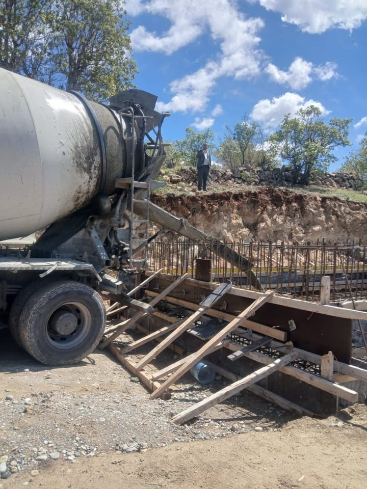 Heavy equipment excavation work